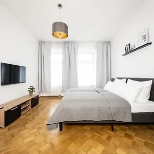 Apartment Moderne 3zimmer Mit Netflix Und Balkon, Leipzig