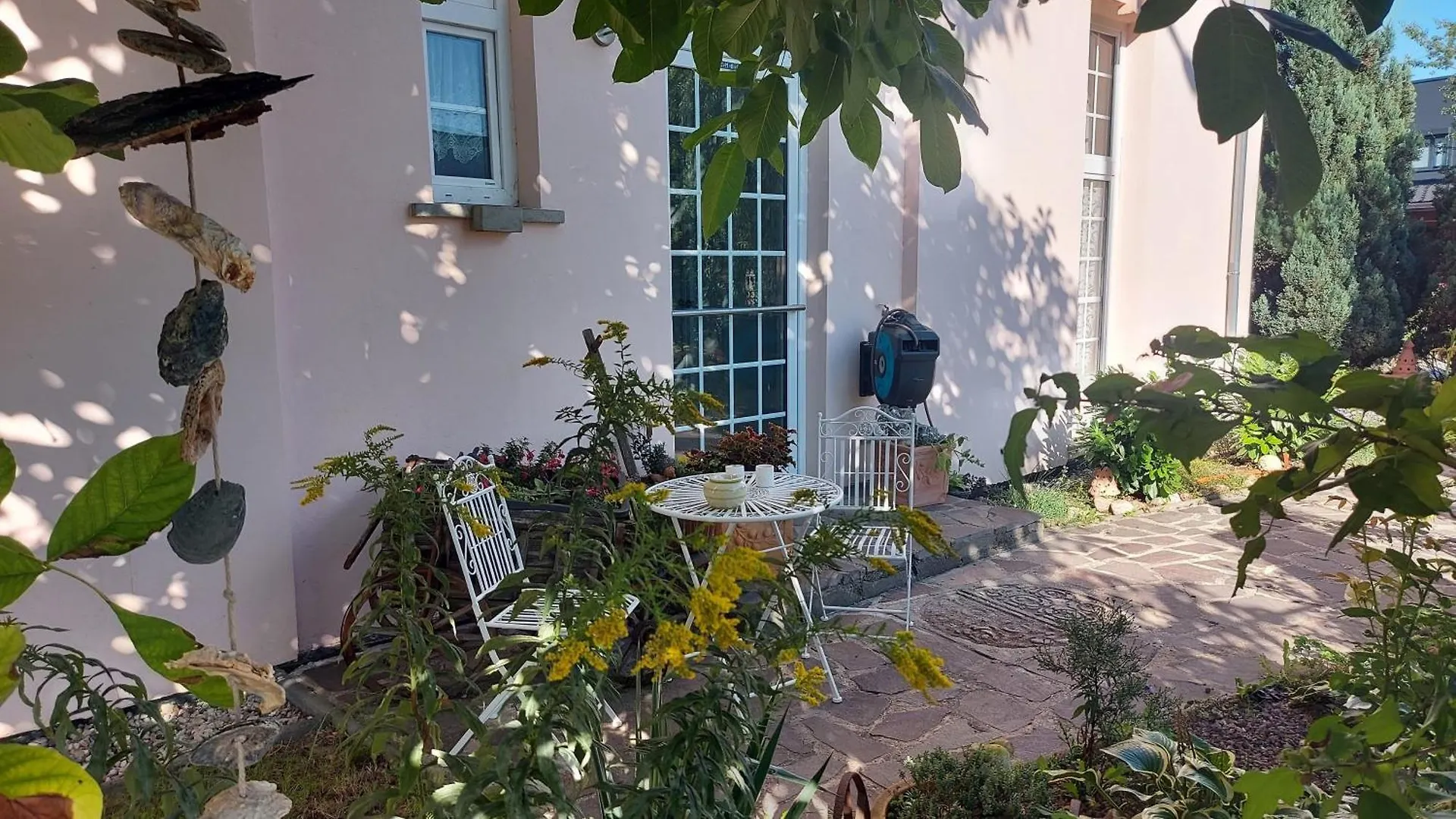 Leipzig Ferienwohnung In Ruhiger Lage דירה